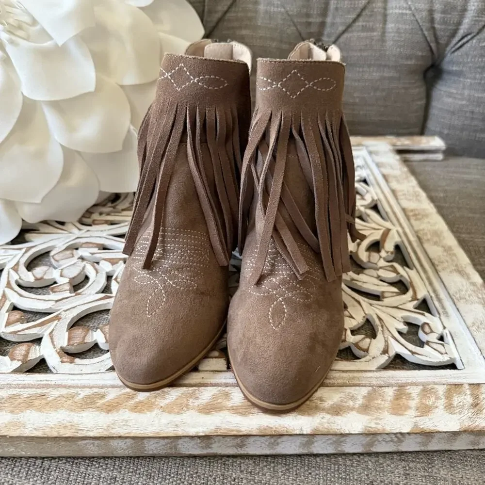 Ariat Western Fringe Short Ankle Cowboy Boots Women’s 7